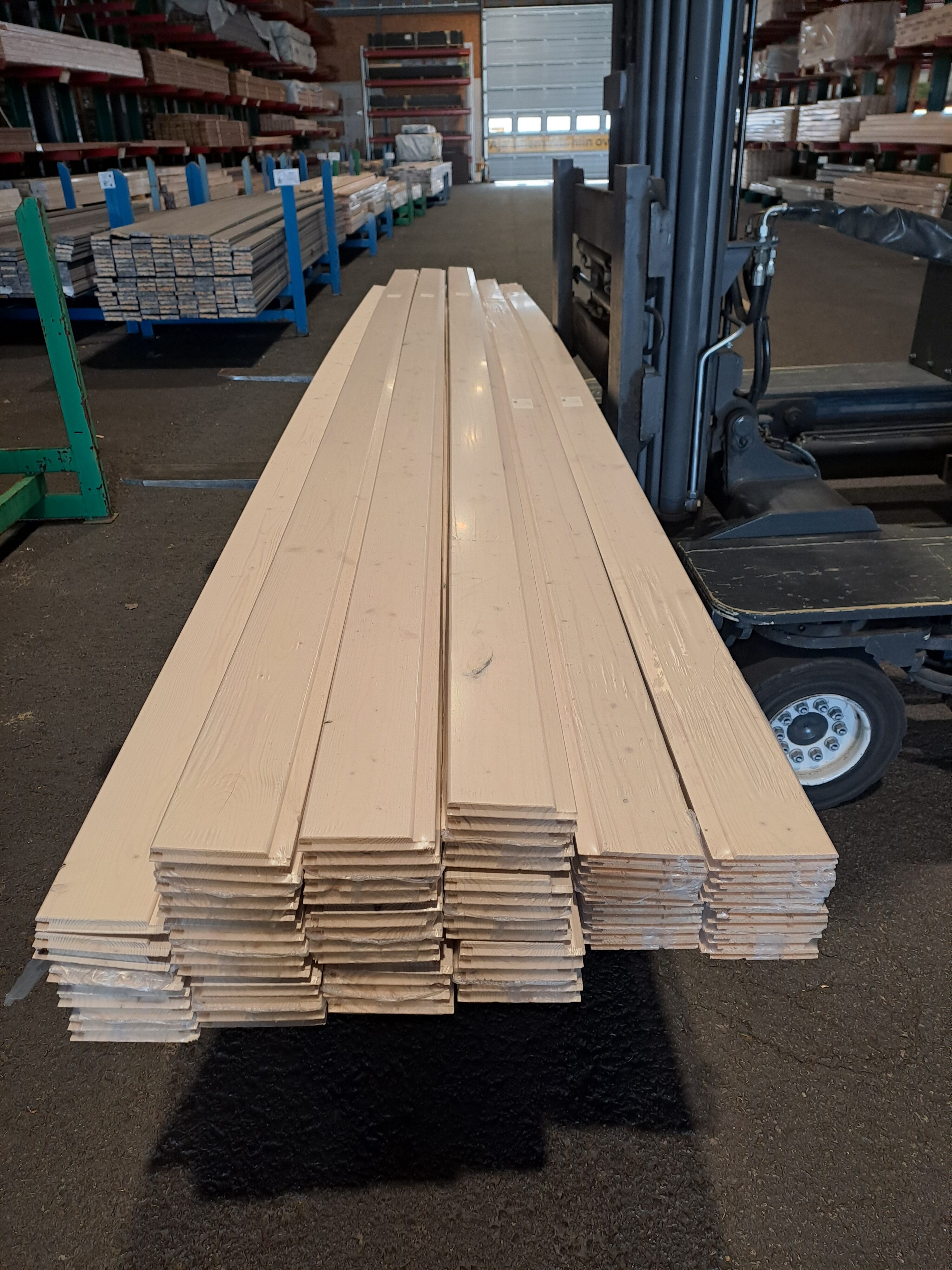 Loppuerä Sisustuspaneeli 14X120 mm STP valkolakattu kuusi 2-laatu