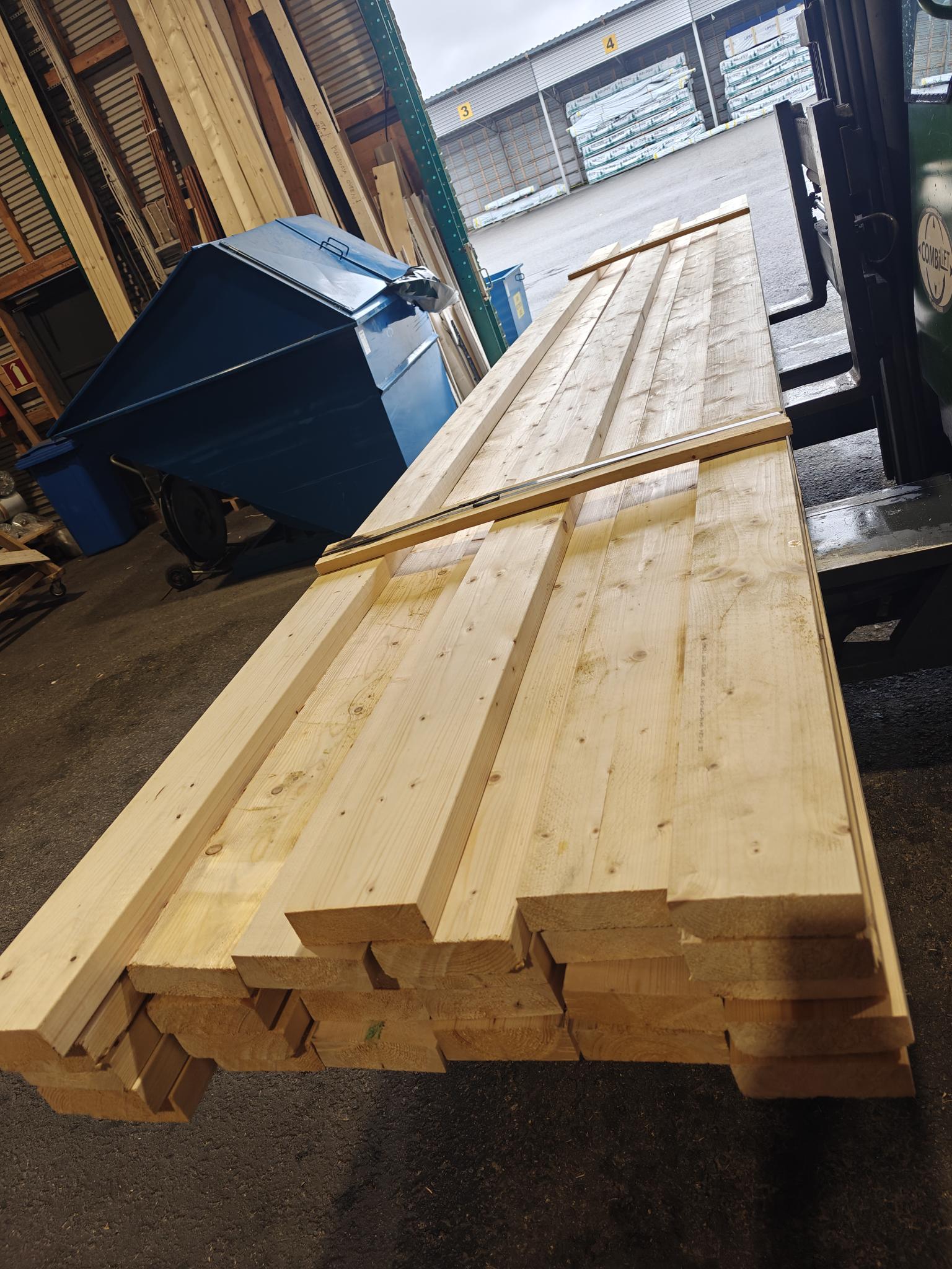 Erä mitallistettu kuusi 48X148 mm C-24 2-laatu (kosteusvauriota) Nippu2